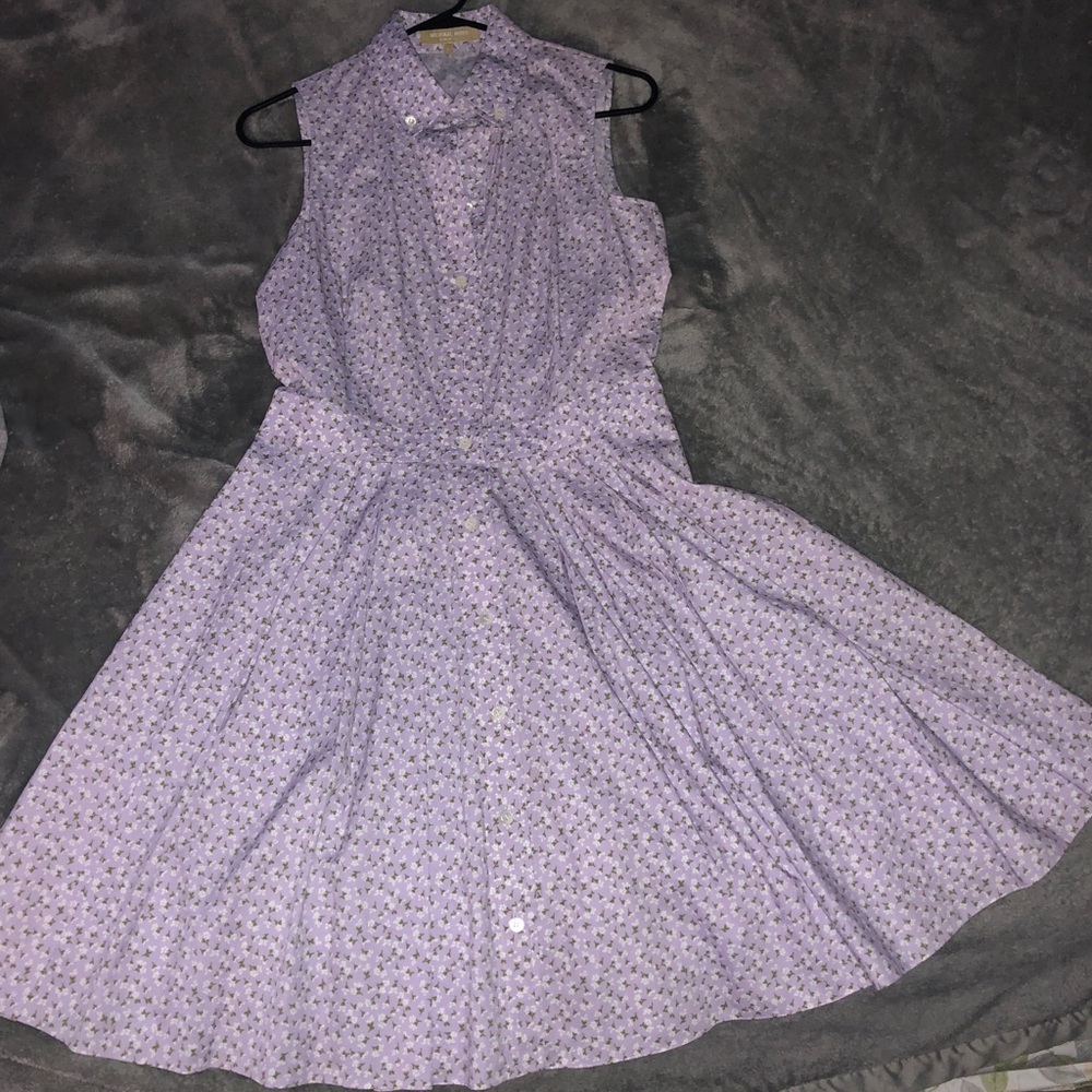 Lilac colored with flower print summer dress.